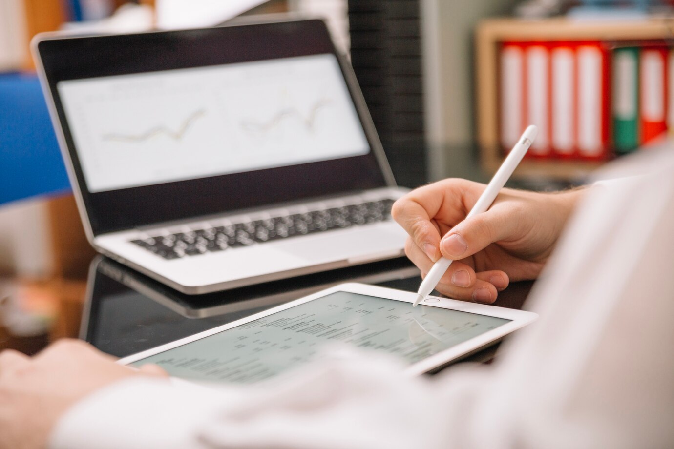 Tyrimai rodo: šiuolaikiniai verslo įrankiai keičia darbo rinkos tendencijas